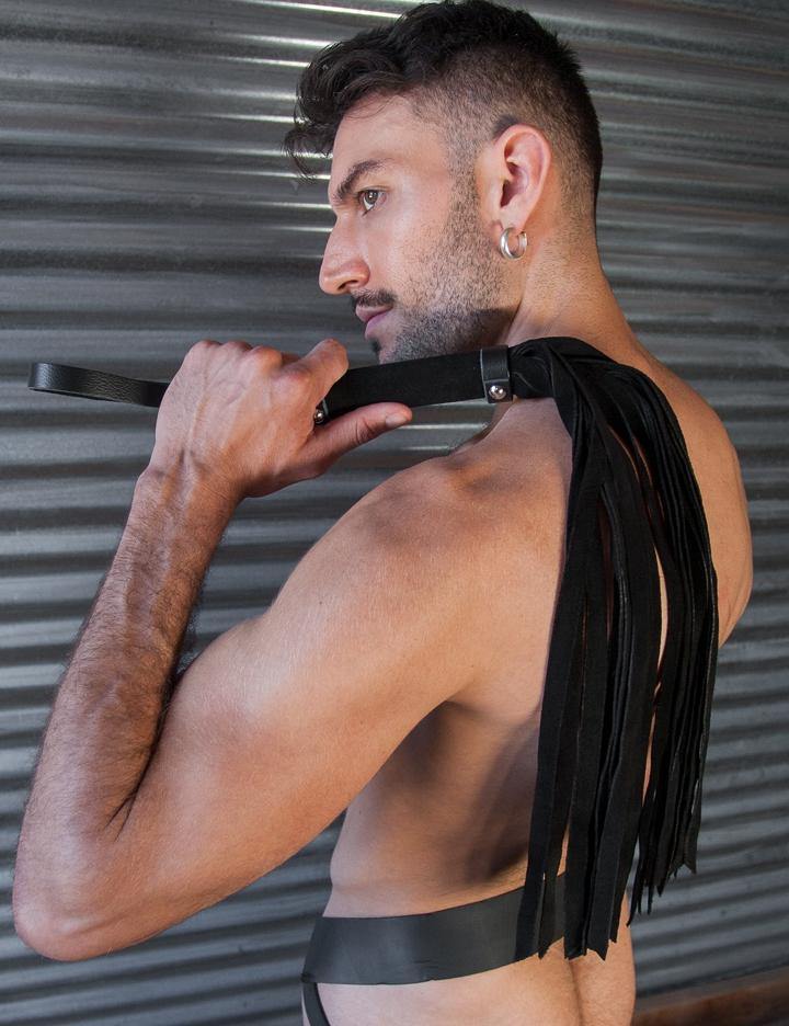 24" Basic Suede Flogger - Image 4